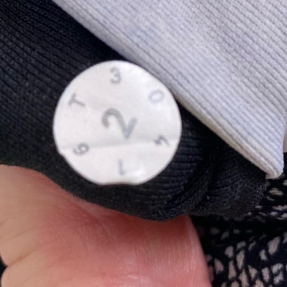 Lululemon High Times Black white leggings size 2 - Picture 7 of 11